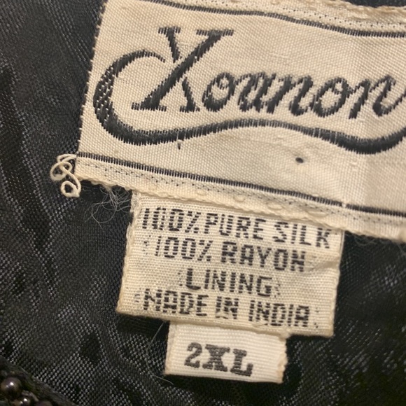 Plus Size Sunflower sequin blouse - Picture 6 of 6